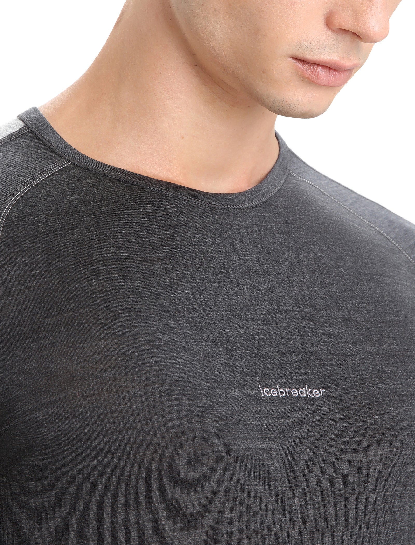 Men’s 125 ZoneKnit™ Long Sleeve Crew Thermal Top - Image 4